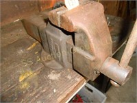 Columbian No. 504 four inch vise