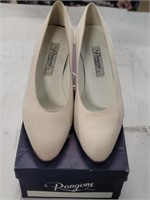 Rangoni - (Size 7.5) Designer Shoes