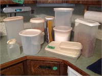 asst plastic ware  containers