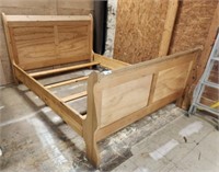 PINE QUEEN SIZED SLEIGH BED