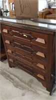 Chest of drawers