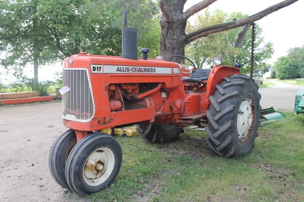 Allis Chalmers Model D17 Tractor Series IV (Series Four) - Parts Catal