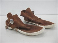 Moccasins 1 Lace Is Missing Pre-Owned