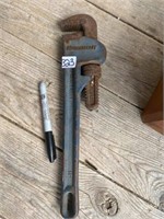 PIPE WRENCH