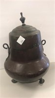 Antique Copper pot with lid. Very nice condition