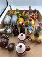 Vintage rooster turkey salt and pepper shakers