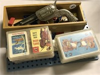 Small lot of vintage toys and cards
