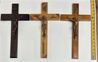 3 crucifix de 16’’ en bronze et bois