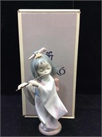 Lladro Porcelain Figurine in Original Box. 6150