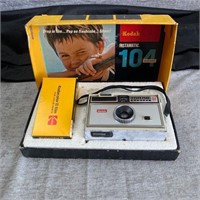 Kodak Instamatic Camera in Box