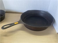 Vintage Wagner cast iron skillet