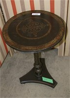 Bombay Co Pedestal Accent Table 27" x 18"