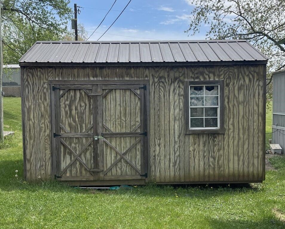 10x16 Barn with double doors and window