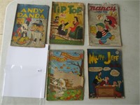 5 different 1940's comicbooks with damage