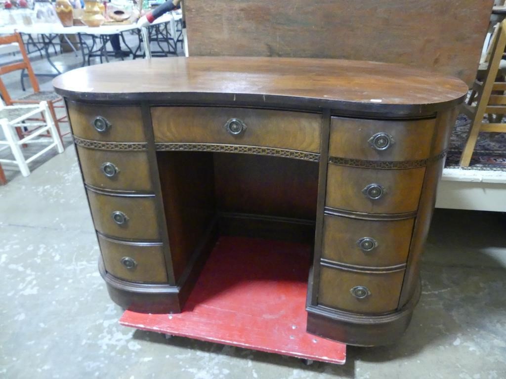 ANTIQUE MAHOGANY KIDNEY SHAPED WRITING DESK