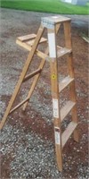5ft. Wooden Ladder