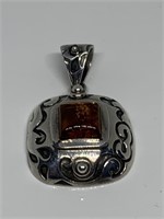 STERLING SILVER AMBER PENDANT