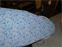 COUNTER TOP IRONING BOARD