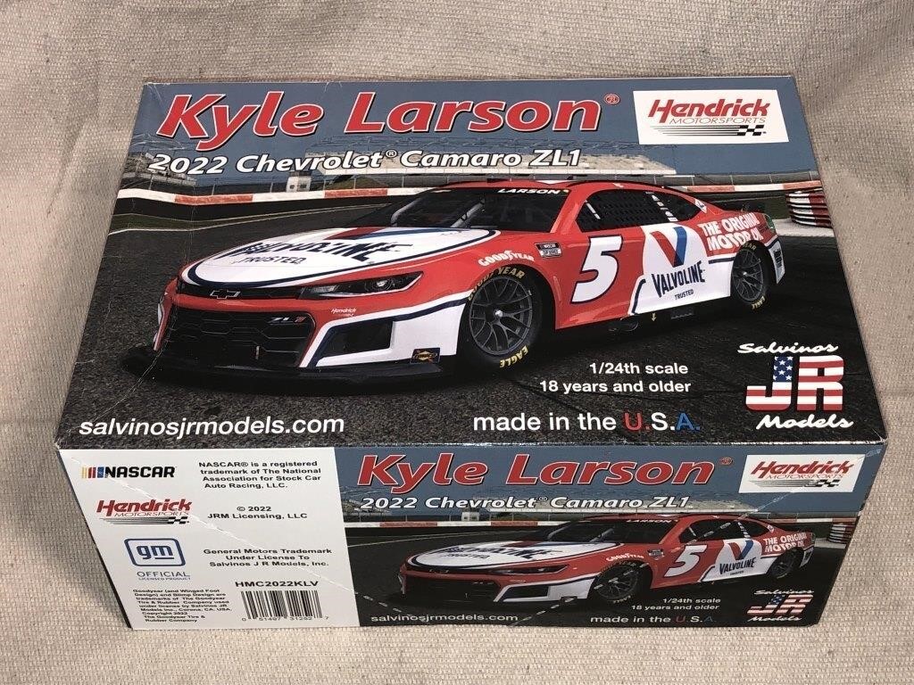 JR Kyle Larson Camaro ZL1 racecar open model