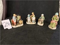 4 figurines