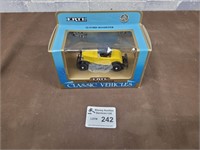 ERTL 32 Ford Roadster Classic Vehicles