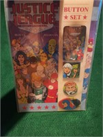 Vtg. Justice League International Button set