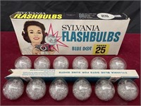 Vintage Sylvania Flashbulbs Press 25