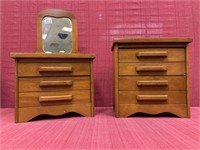 2 Pieces Matching Doll Furniture: 4 Drawer Chest