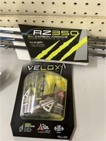 3-PACK RAZOR RZ350 ARROWS & VELOX BROADHEADS