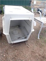 Poly Dog Kennel w/ Door - 30"Lx18"Wx26H