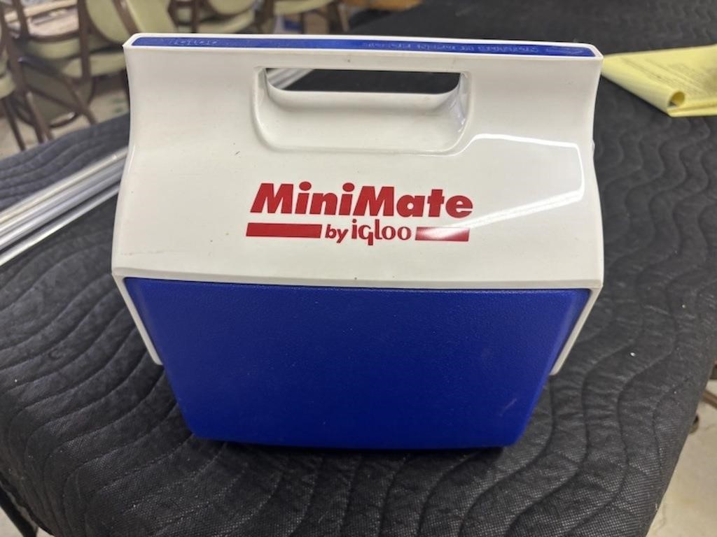 Mini-Mate Igloo Cooler