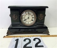 Mantle clock Dellwood Waterbury Co no key