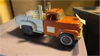 Metal toy garbage truck without back