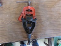 Clamp on pipe vise