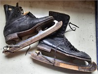 Vintage A.G. Shalding Bros. 11 2/3 Ice Skates