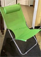 Folding aluminum beach chair