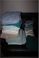Assorted Towels & Wash Cloths