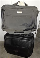 Z - LOT OF 2 CARRY BAGS (G132)