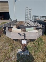 Flatbed trailer, wood floor, 1985, 8000 lb,
