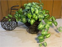 Faux plant in tricycle planet good condition