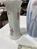 2 VERY NICE Floral Vases