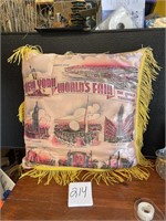 VTG New York World's Fair satin pillow case