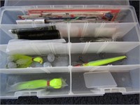 PLANO ORGANIZER W/ FISHING HOOKS & LURES