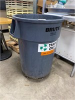 Brute Trash Can on Dollie