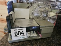 Chef's Choice meat slicer - lightly used