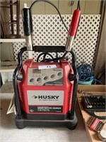 HUSKY BATTERY CHARGER