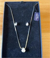 Cubic Zirconia Necklace & Earring Set Silver