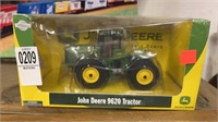 ATHEARN John Deer 9620 diecast tractor 1/50 scale