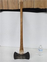 DOUBLE SIDED AXE