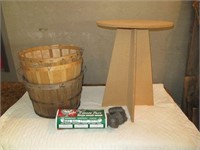 Bushel Baskets / Steel Wool / Table